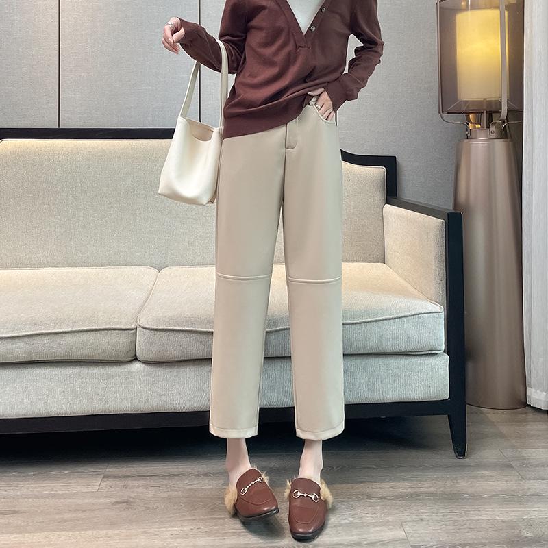 

Women s Velvet PU Leather High Waist Straight Leg Pants - Black, Slimming, Petite Fit, Nine-Tenth Length, Autumn/Winter 2025 Collection S