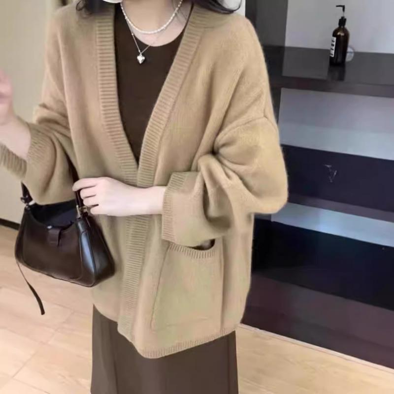Autumn and Winter Sweater Jacket Women's Loose Lazy Style Loose and Versatile Design Sense Pocket Knitted Cardigan Top Women