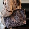 Premium Texture Tote Bag Women's Large-capacity Underarm Bag Ins Style Retro Leopard Print Flannel Shoulder Messenger Bag Women's Bag