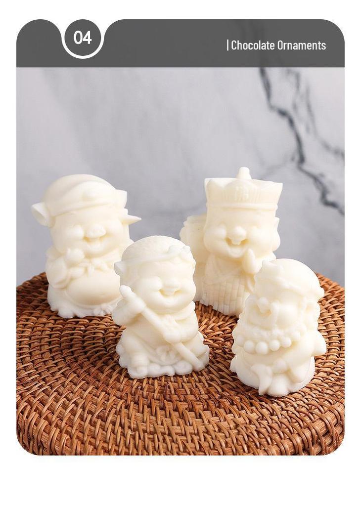 Stone Lion and Bear Silicone Ice Cube Mold for Whiskey and Cocktails