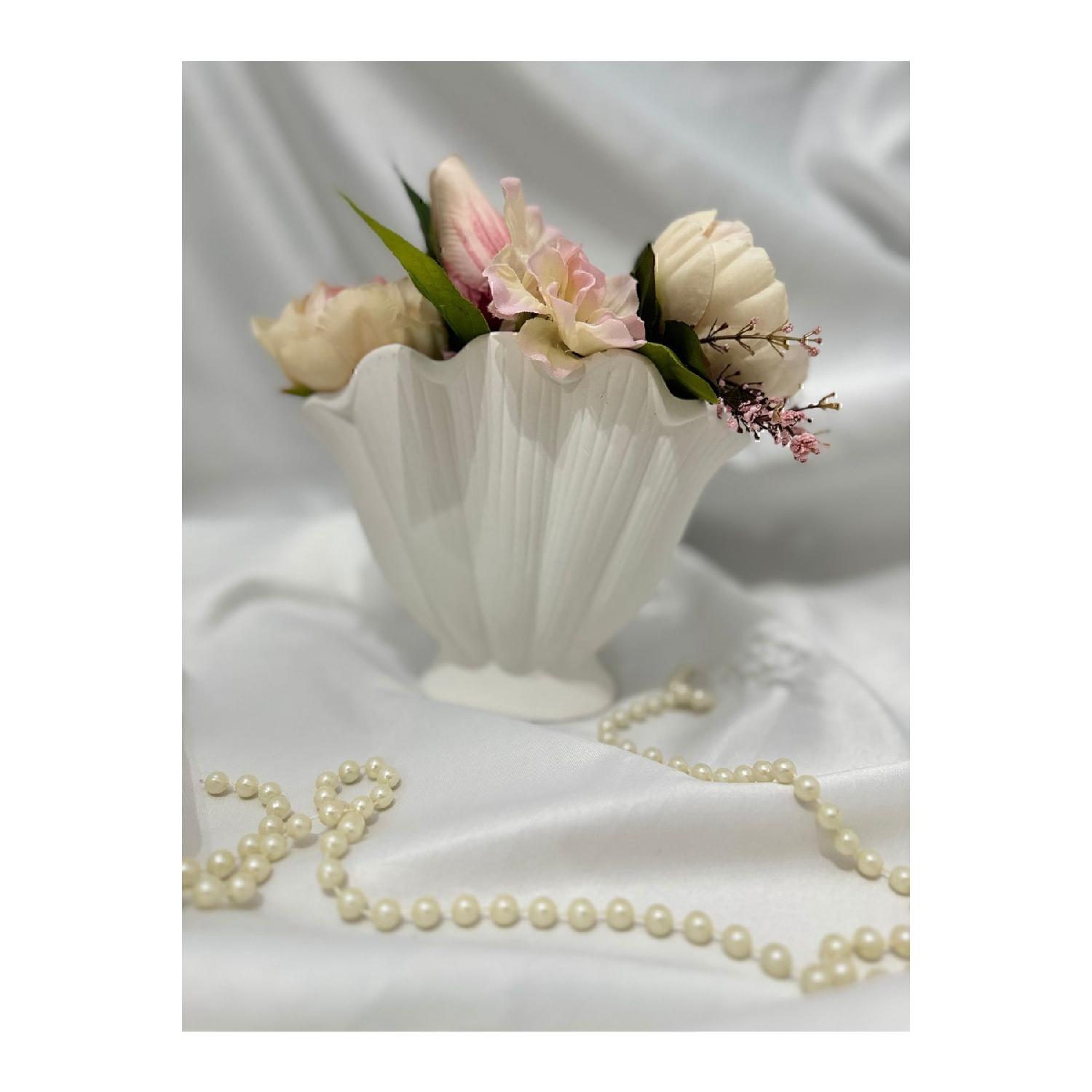 

Oyster Vase, Decorative Vase, Decorative Figurine Mussel Vase Sea Shell