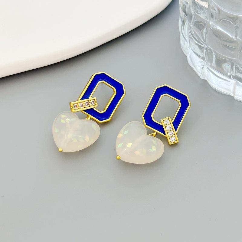 

Manufacturer S Supply Is Fashionable, Simple And Cold Wind Women S Earrings With Diamonds, Moonstone, Love Temperament Earrings Are In Stock. синій