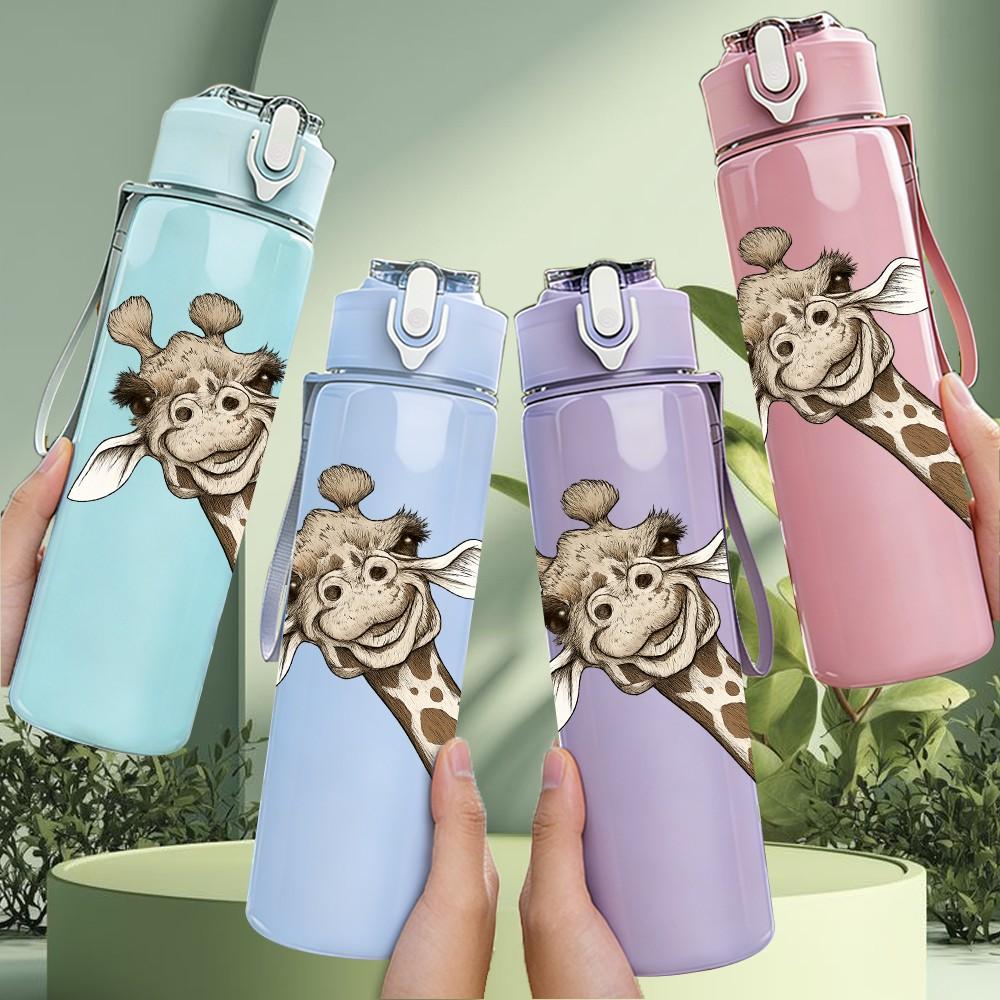 1PC Flower Crown Giraffe 750ml Color Plastic Sports Water Bottle Leakproof Flip Straw Lid Suitable for Sports Office Home Use