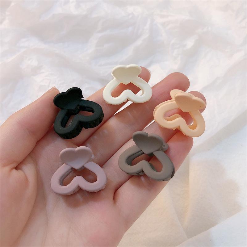 Frosted Butterfly Hairpin: Small Shark Clip for Half-Tied Hairstyles