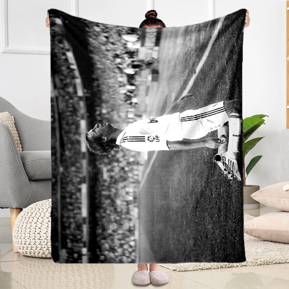 Real Madrid Graffiti Artwork Blanket Soft Warm Cozy Perfect for Livingroom Bed Bedding Four Seasons Multipurpose Modern