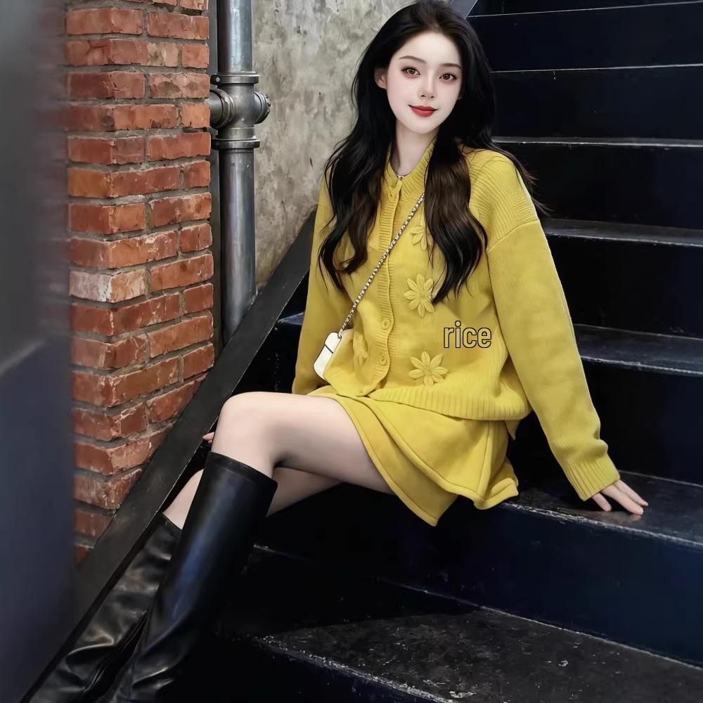 Women's High-End Knit Sweater and Skirt Set - Cozy Autumn/Winter Two-Piece Suit