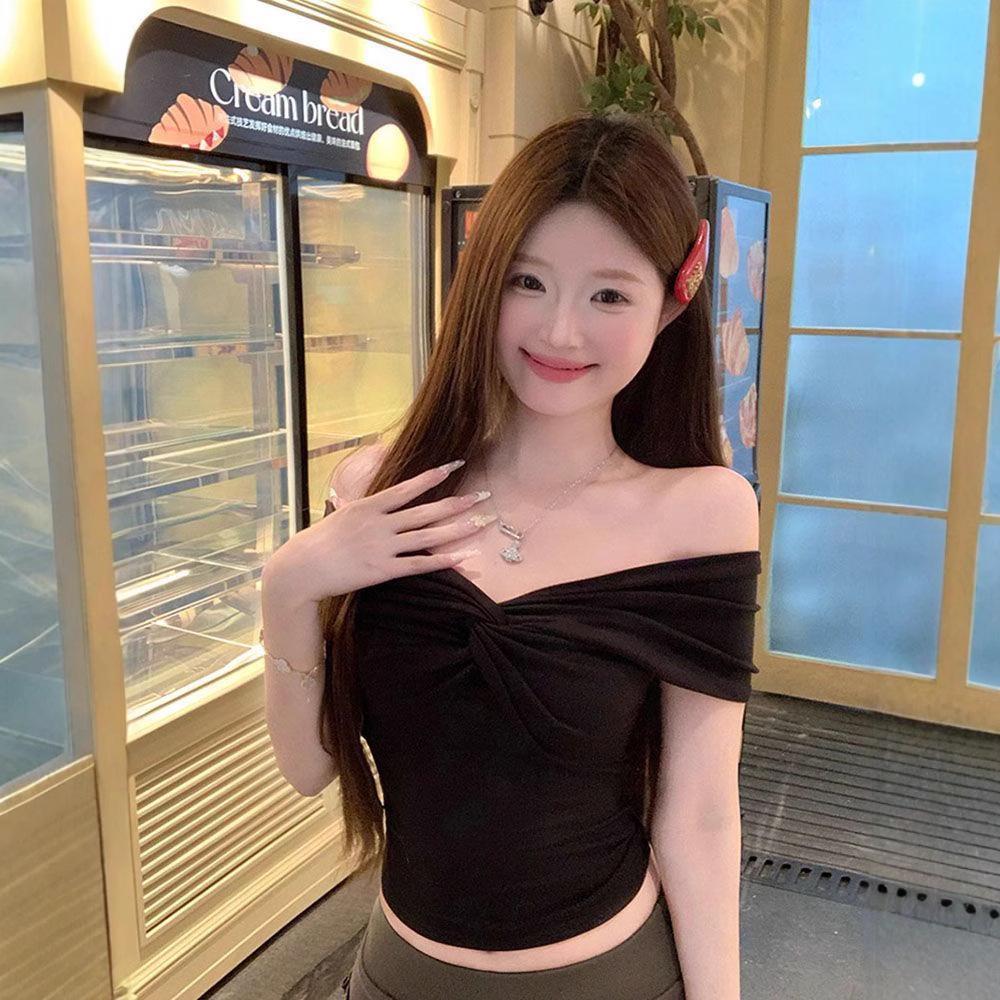 Pure & Sexy White Off-Shoulder Twisted Short-Sleeve Women's Summer Crop Top