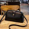 2025 Summer Women's Soft Leather Gold Shell Messenger Bag - Retro Style for Trendy Taiwanese Fashion