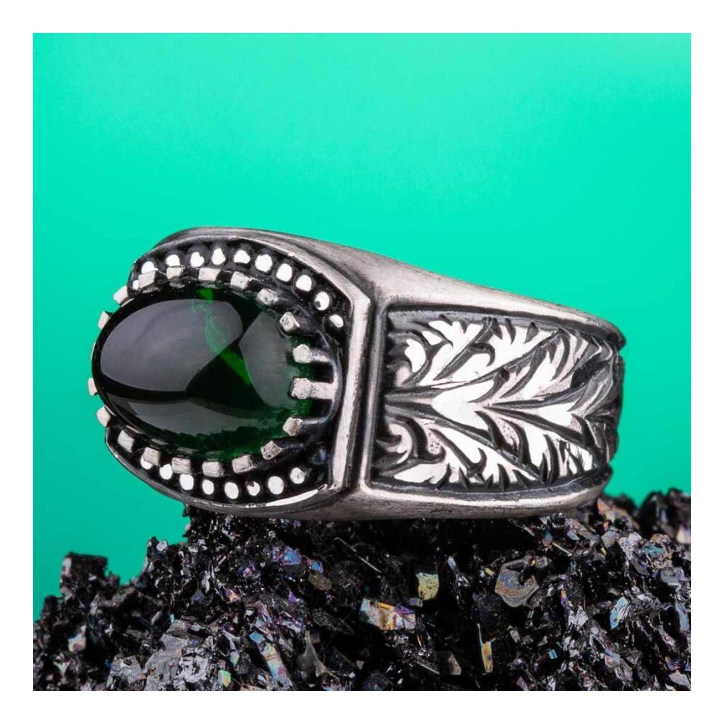 

Эрзурумское серебряное кольцо с зеленым цирконом и зеленым камнем ручной работы в Эрзуруме