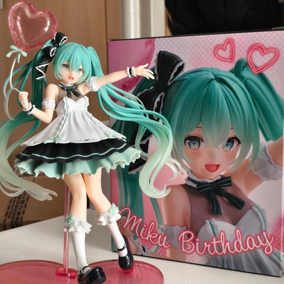 In Stock Hatsune Miku Birthday Party Series Kawaii Anime Figure Model Anime Figure Collection Toy Dolls