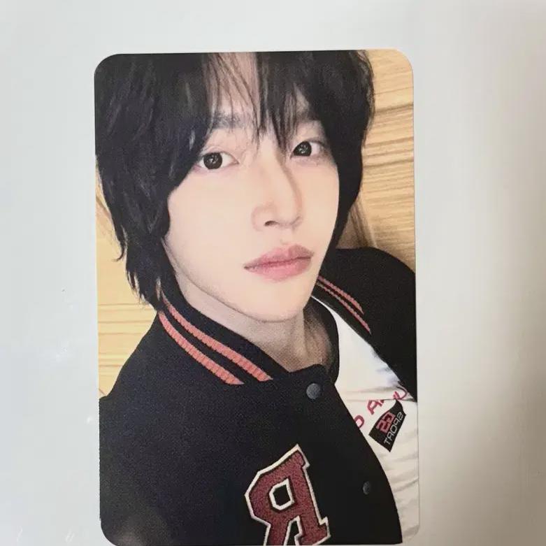 

Rise Wonbin Varsity Foca Md Фотокарточка Riize