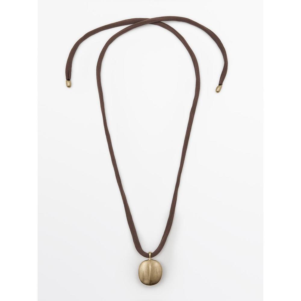 Leaf and Silk String Necklace 04602603303