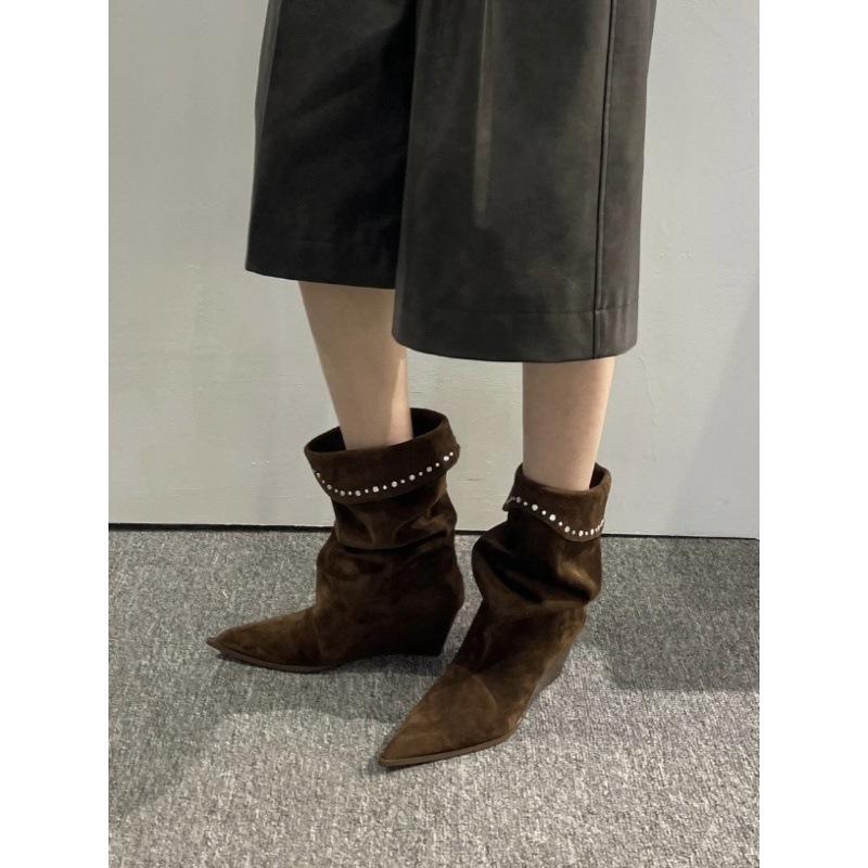Sheepskin Version Pointed Toe Heel Temperament Suede Stacking Boots Women's Rivets Korean Height-increasing and Thin Boots Retro Western Boots