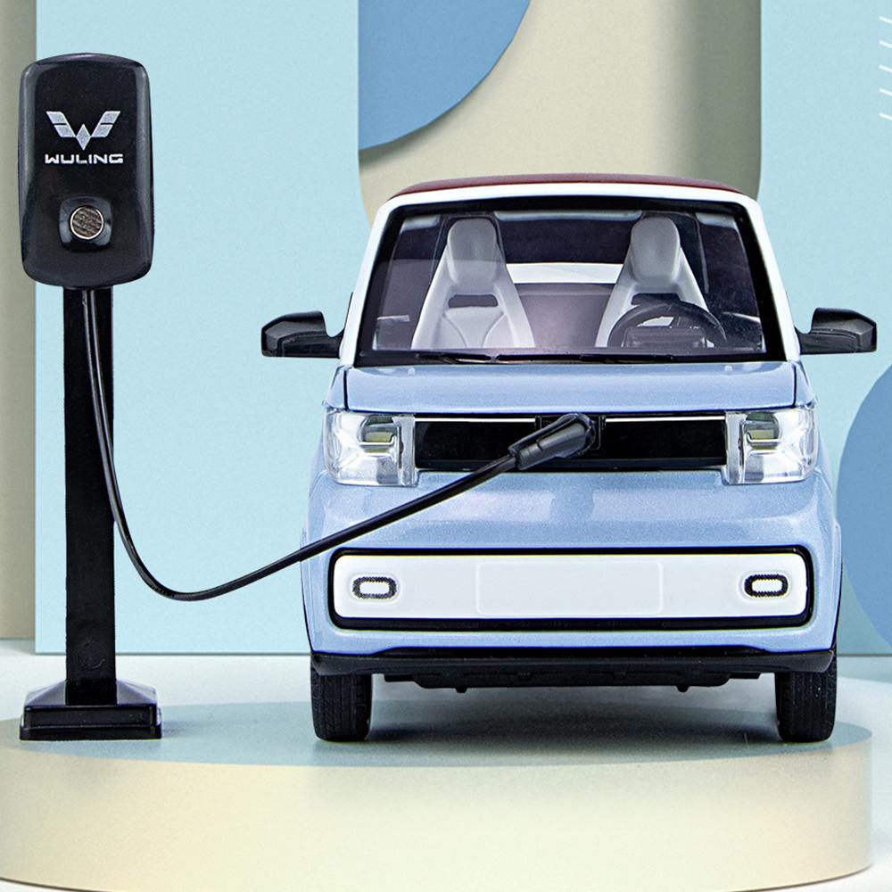 1/24 Scale WuLing MINI EV Simulation Car Decoration,Alloy Die Cast Truck Static Electricity Can Open The Door Toy Car Adult Gift for Collection Lovers