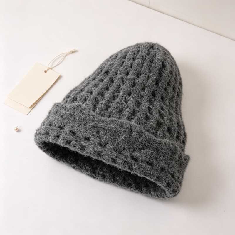 Winter warm knitted hat simple versatile wool hat ear care skin-friendly cold hat daily commuter hat women's