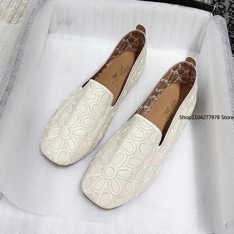 Fashion Large Size 42 Square Toe Summer Shoes Women Embroidery Designer Shoes Soft Slipon Loafers Moccasin Leisure Women's Ballet Flats