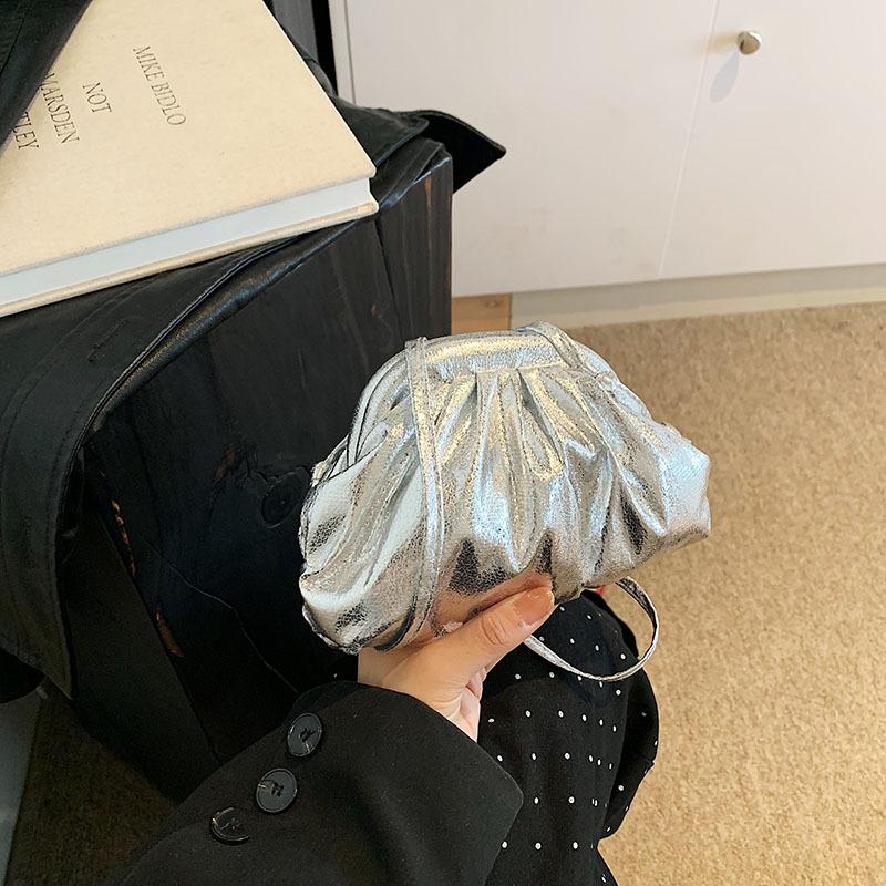 French Niche Small Bag Women's Bag New Simple and Fashionable Summer Beautiful Crossbody Bag Pleated Shell Bag