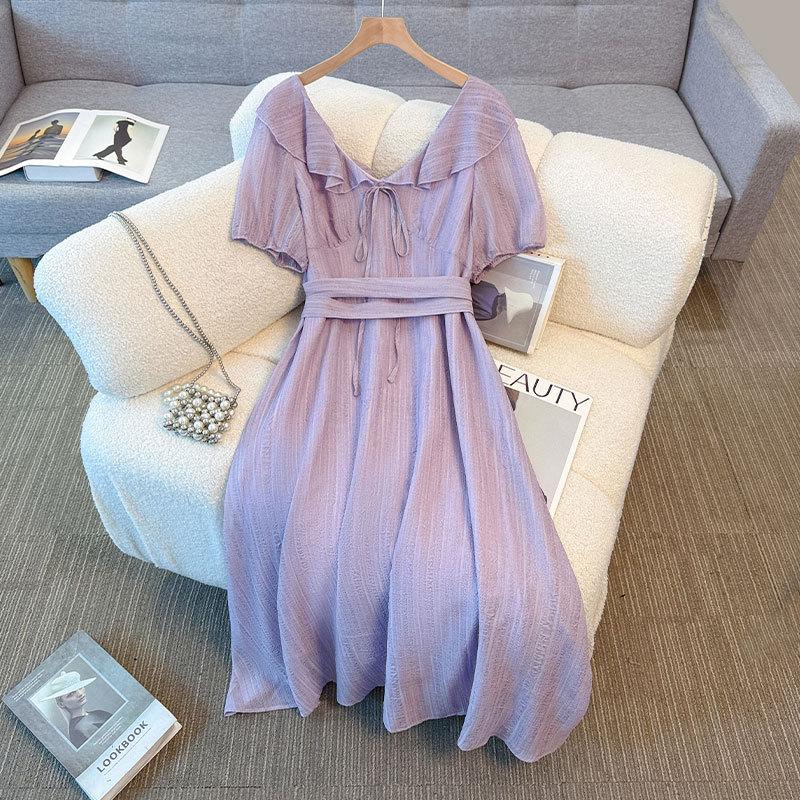 A Plus-size Women's Dress with A Gentle and Elegant Style, Featuring Puffed Sleeves and A Cinched Waist. This Is A New Summer Elegant Dress