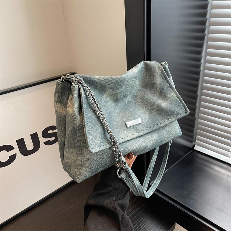 Crossbody Chain Strap Large Purse With Soft Pu Material Ideal For Casual Outings