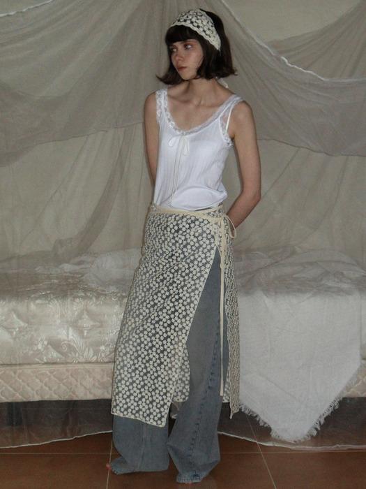 

cottagehouse Flower wrap skirt. Ivory F