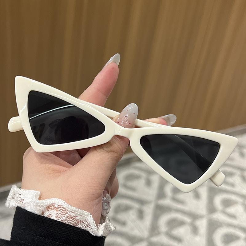 New Fashion Women Irregular Triangle Sunglasses UV400 Protection Summer Eyewear Gafas De Sol Personalized Design
