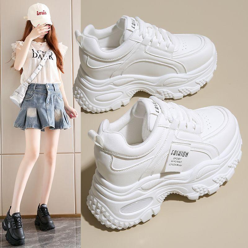 Zvýšení vnitřní výšky 22 podzim a zima nová kožená povrchová úprava malý muž ukazuje výšku platforma otcovské boty ležérní sportovní boty