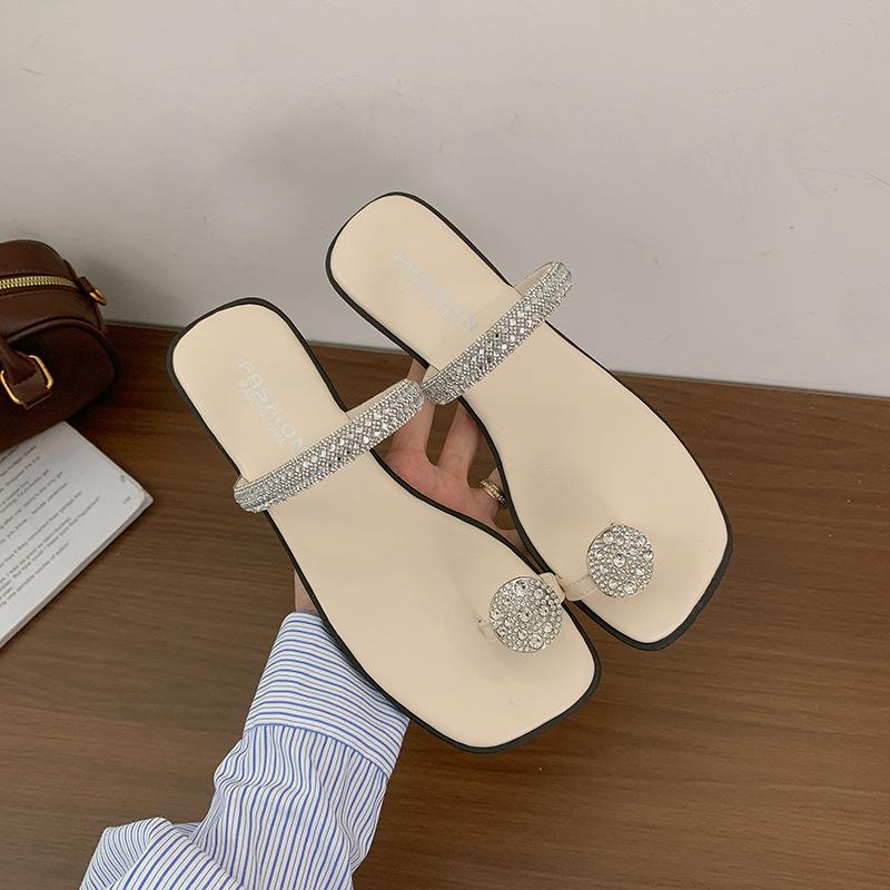 

Сандалии женские летние новые со стразами модные на толстом каблуке с открытым носком шлепанцы женские 38 бежевый