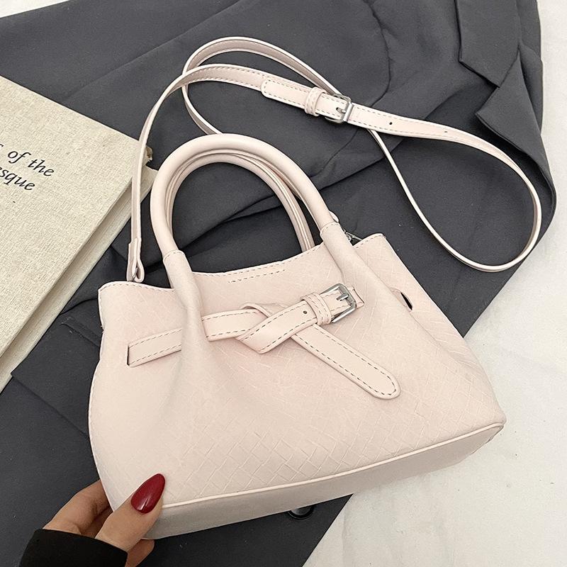 Spring and summer new small fresh Korean fashion foreign style portable vegetable basket bag niche versatile commuter messenger bag woman