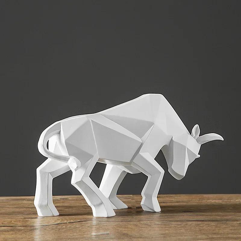 Geometric Resin Cow Statue, Animal Sculpture, Home Decoration, Lucky Cow Statue, Living Room Entrance, Office Desktop Decoration