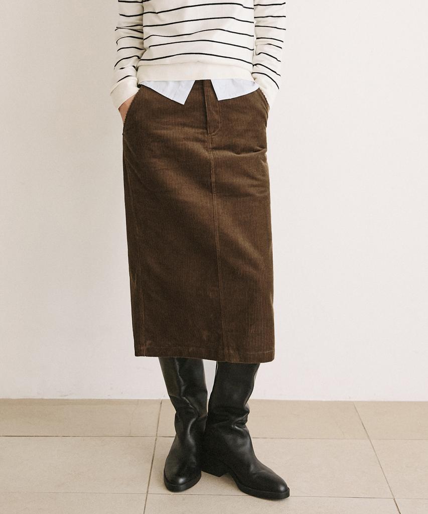 Left Seoul Corduroy Back Slit Midi Skirt [Brown]