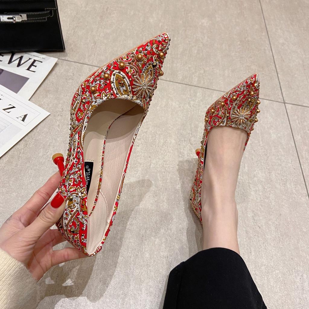 Hochzeitsschuhe Brautjungfer Hochzeitsschuhe Damen Neue Flache Mund Damen High Heels Strass Damen Stiletto Schuhe Nietennetz Rot 16