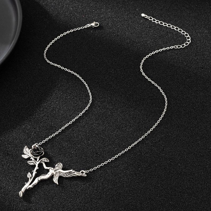 

Meier Independent station new creative rose heart gothic dark punk style halloween necklace