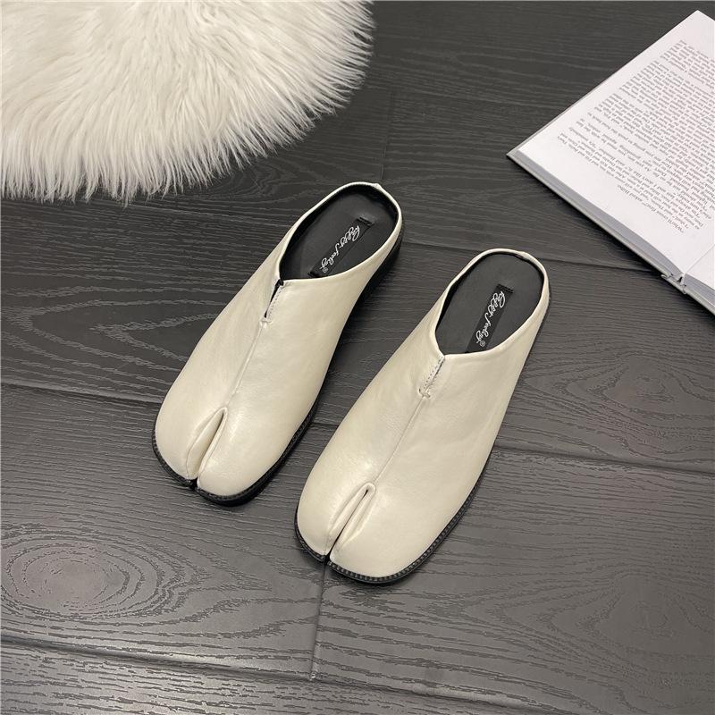 2025 The Same British Style Split-toed Small Leather Shoes, Women's Bag Head Slippers, Pig's Trotters, One Pedal, Thick-heeled Muller Shoes