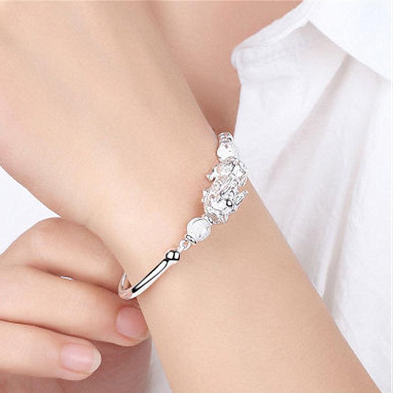 Korean Version of Pixiu Bracelet Auspicious Crescent Moon Beads Pixiu Bracelet Pixiu Bracelet Bell Simple Fashion Jewelry.