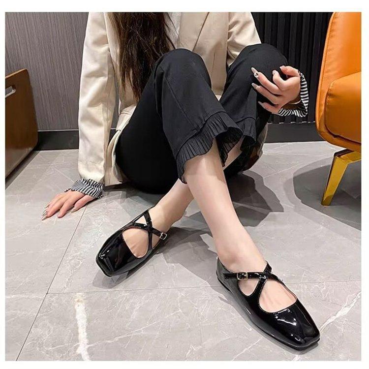 Retro cross-strap flats spring new patent leather red square head shallow mouth Mary Jane shoes