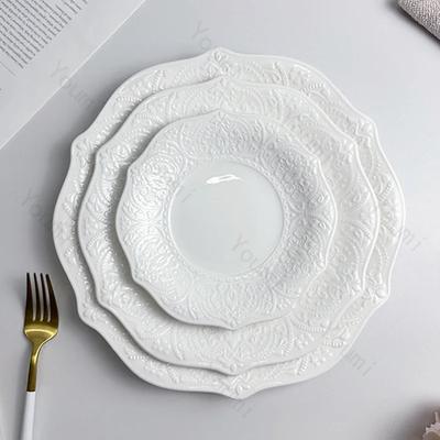 Kreatywny reliefowy kwiat w kształcie ceramicznego talerza do śniadania w domu wykwintna jednokolorowa zastawa stołowa lekka luksusowa restauracja talerz deserowy