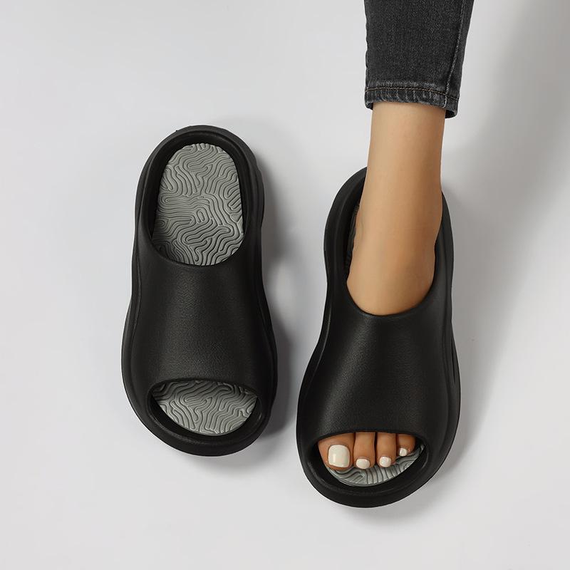 2025 Summer Women's Two-Tone Crescent Slippers for Home & Couple Wear Non-Slip Odor-Proof Ultra Soft Cushion