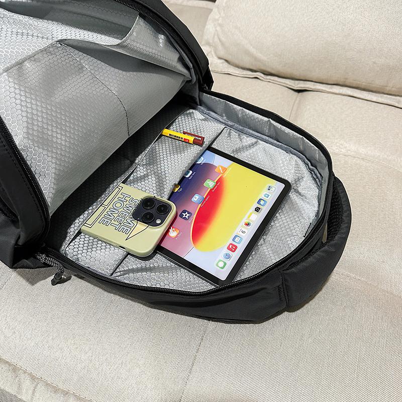 Men's Business Backpack Outdoor Water-Repellent Backpack Large Capacity Computer Bag