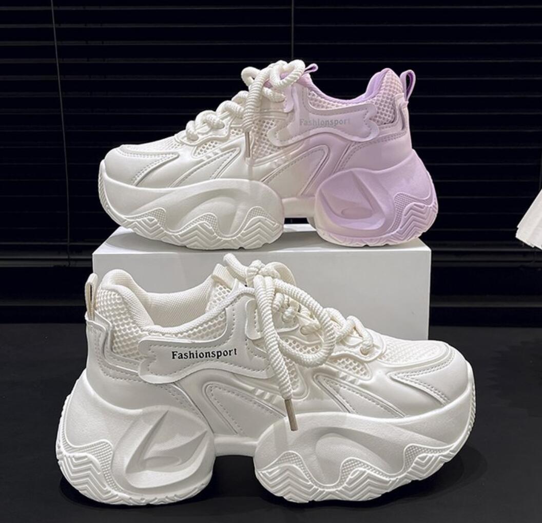 Модные женские кроссовки на толстой подошве 2024 года — фото 5