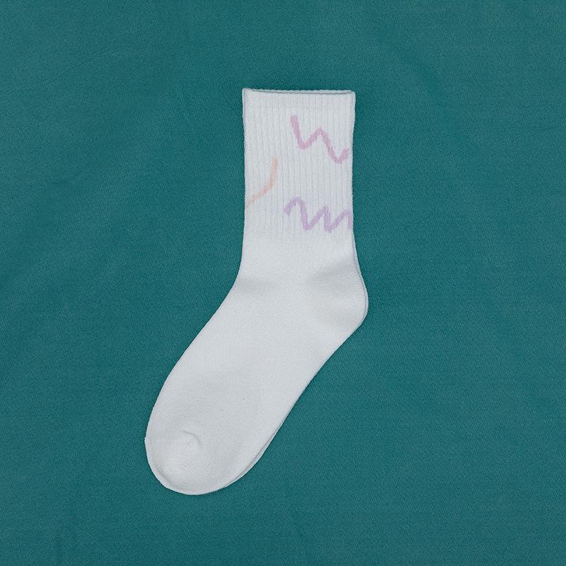 

Носки, меняющие цвет под воздействием ультрафиолета PF197: Волшебные носки, которые меняют оттенок при солнечном свете