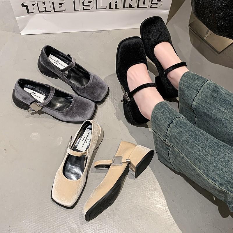 French Temperament Thick Heel Single Shoes Women's One-word Buckle Belt 2025 Spring and Autumn Retro Woolen Square Head Shallow Mouth Mary Jane Shoes