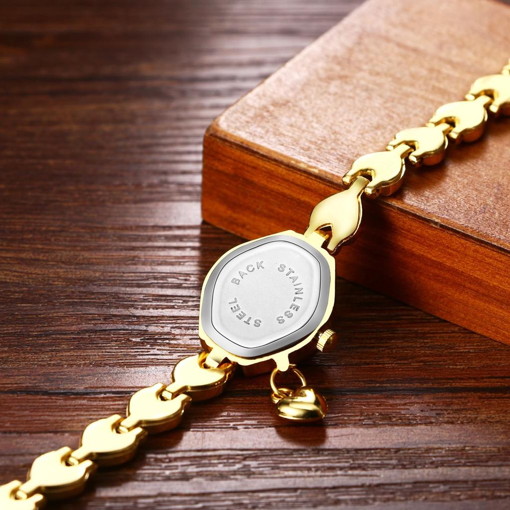 Cute and Stylish Bracelet Heart Analog Display Waterproof Quartz Fashion Watch In Gold Perfect Gift for Day Women's Watch - Birthdays, Anniversaries,