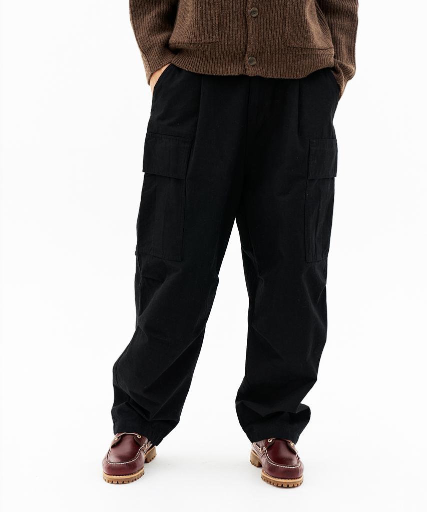 CONTROBANAL3 Single-Pleat Wide Cargo Pants [Black]