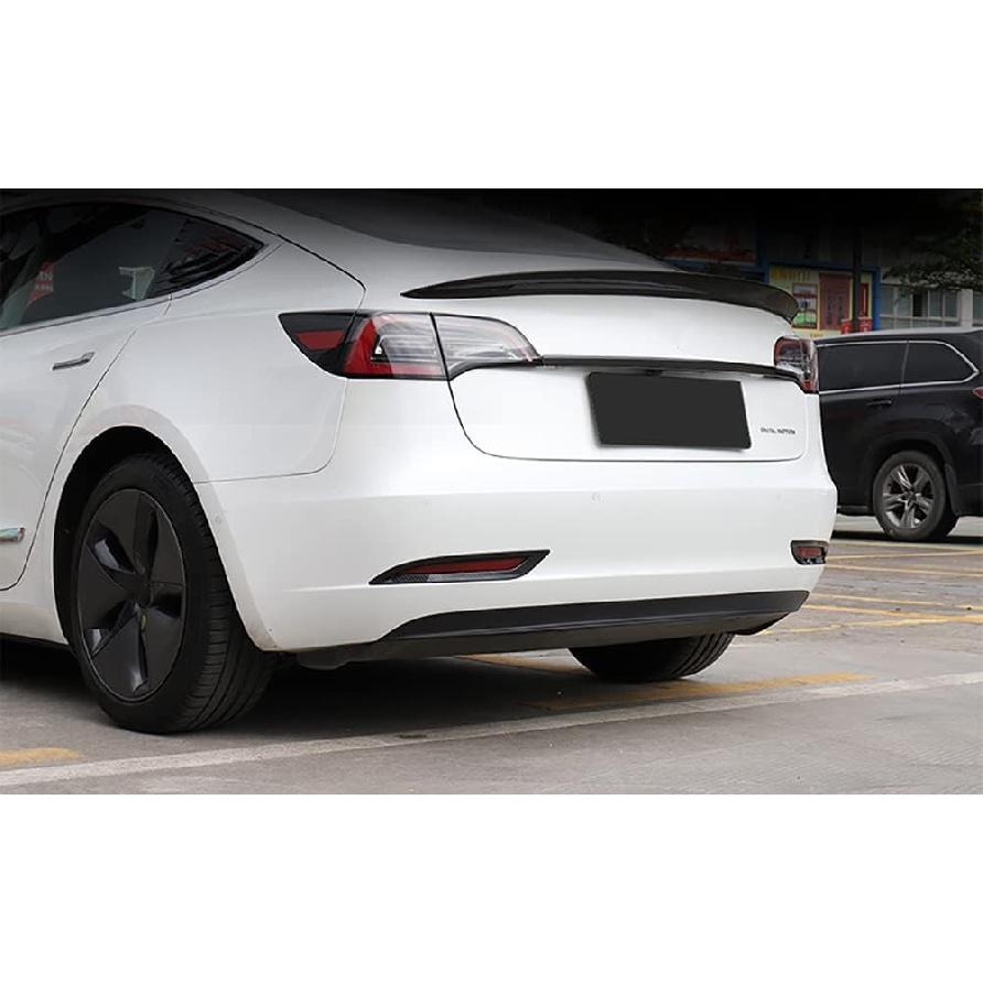 Kadore pro Tesla Model 3 2018-2020 Kryty lišt pro oblast mlhových světel s vzorem uhlíkových vláken na zadním nárazníku (Nehodí se pro žádný jiný model Tesly) 2 ks