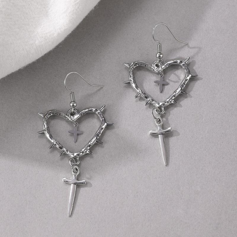 1 Pair Of Retro Gothic Style Thorn Heart Design Earrings, Heart-Shaped Earrings With Spikes, Neutral Earrings Holiday Party Gift