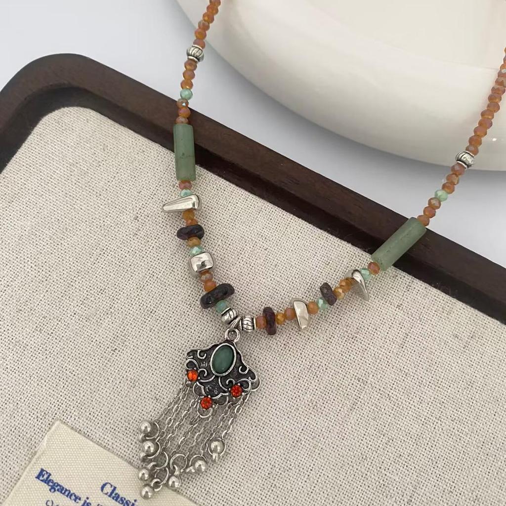 Chinese Retro Tassel Peace Lock Necklace - Light Luxury, Versatile Beaded Clavicle Chain