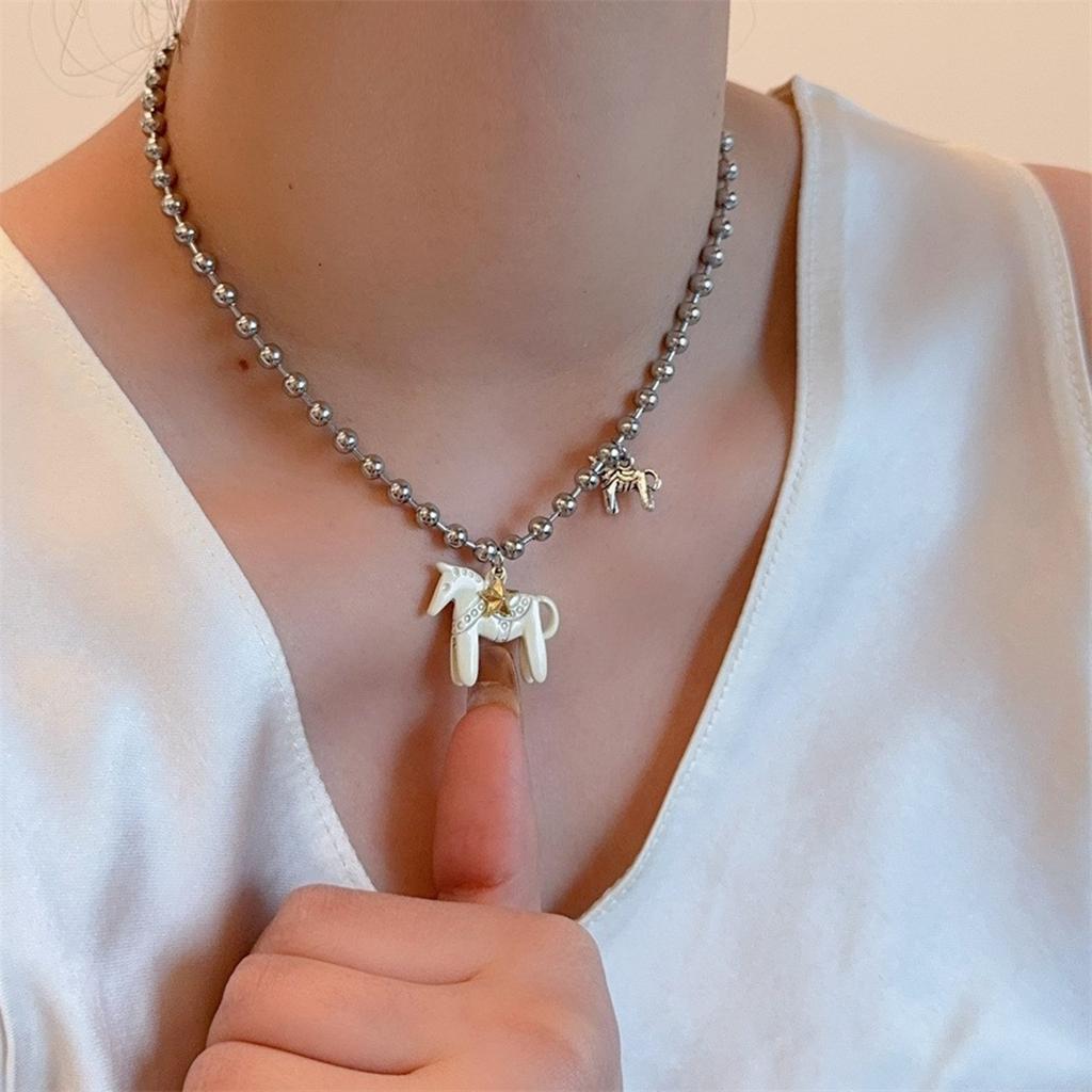 Elegant Foal Design Pendant Necklace Durable Alloy Jewelry For Women Daily Wear Gift Idea
