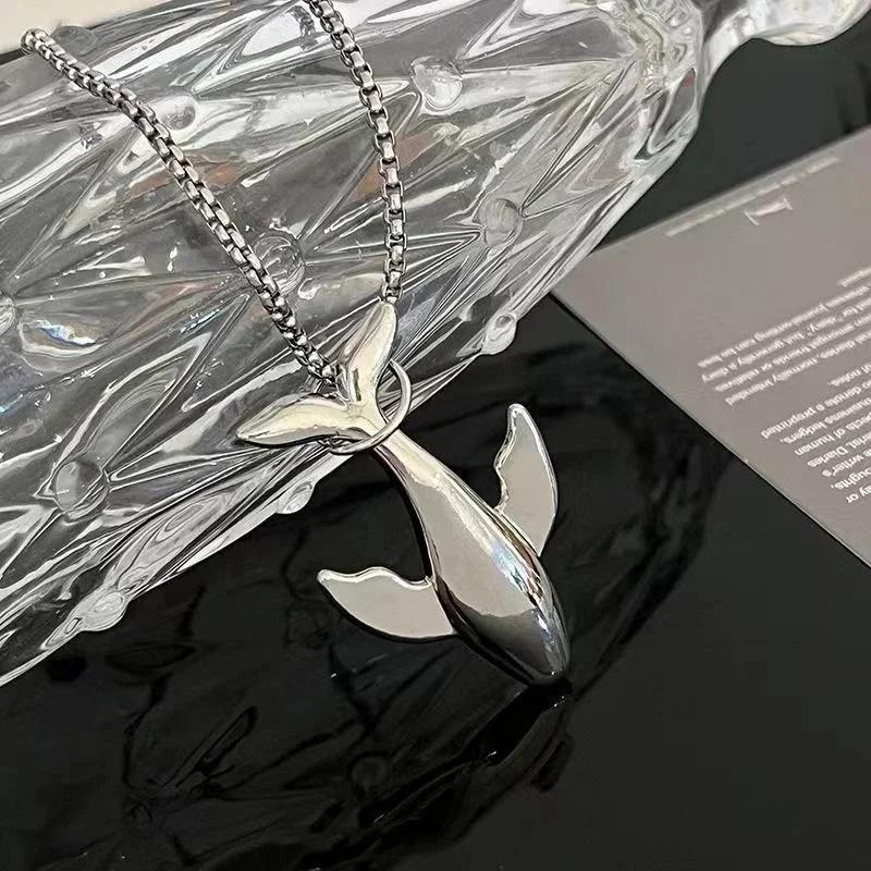 Women Summer Fashion Whale Drop Necklace Pendant Titanium Steel Retro Cartoon Big Fish Neckchain Collar Chain Accessories