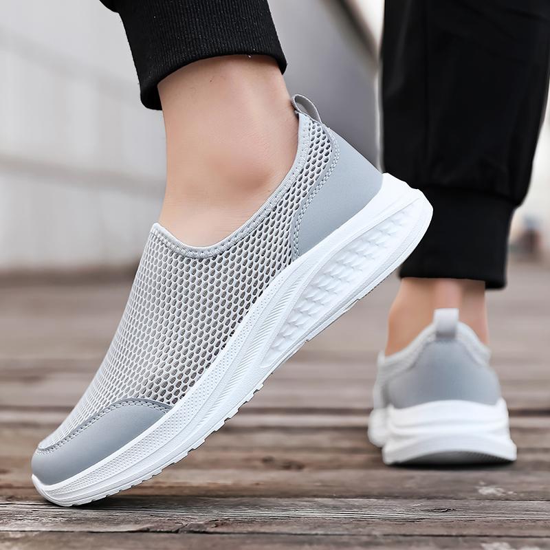 Summer Men/Women's Hollow Ultra-lightweight Mesh Breathable Men's Casual Sports Shoes Large Size Women's Sports Shoes