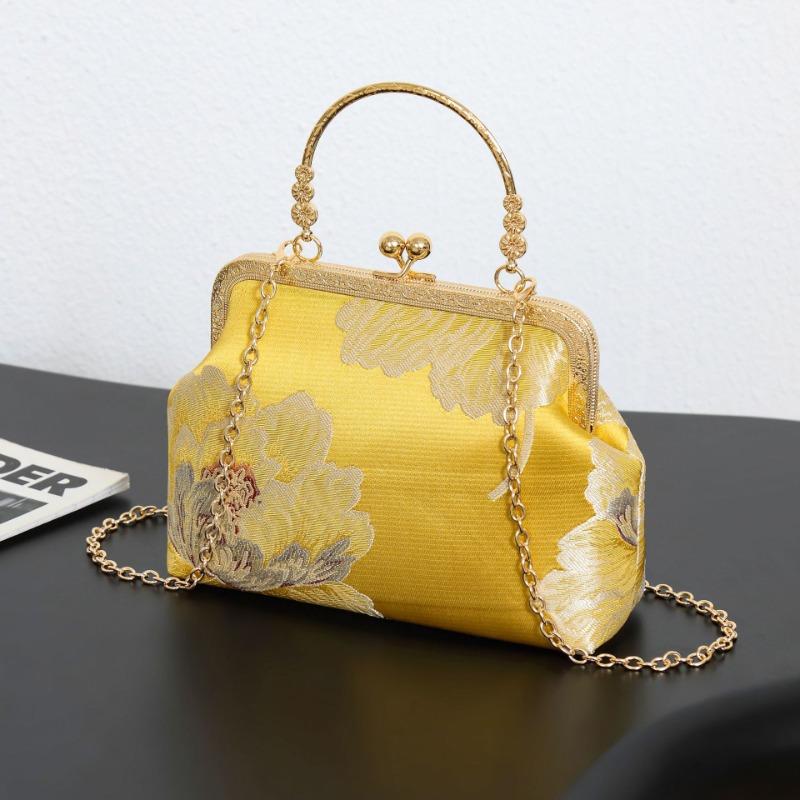 Women's Clutch Bag Embroidered Messenger Bag Retro Temperament Handbag Women's Bag with Horse Dress